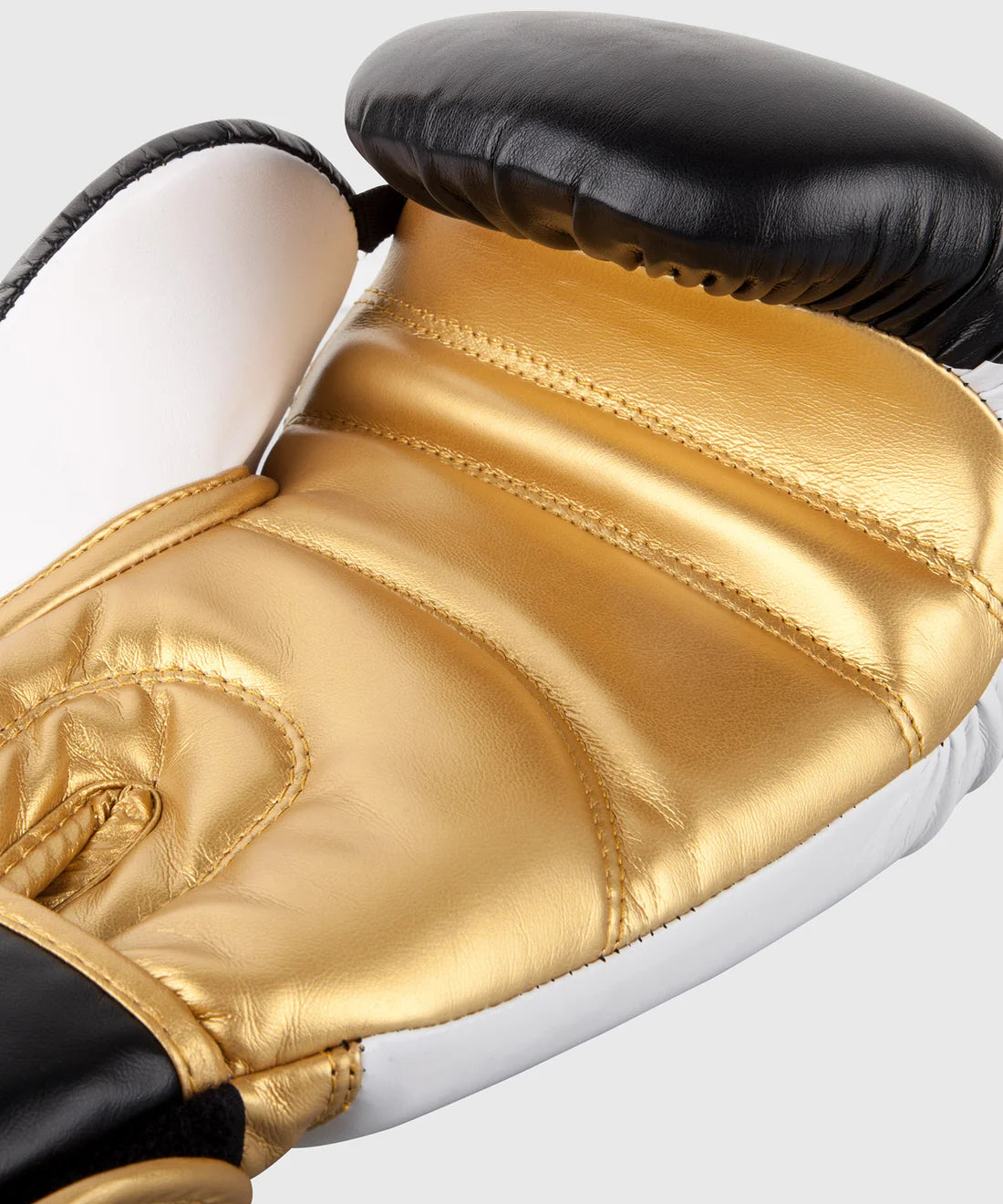 Venum boxing gloves Contender